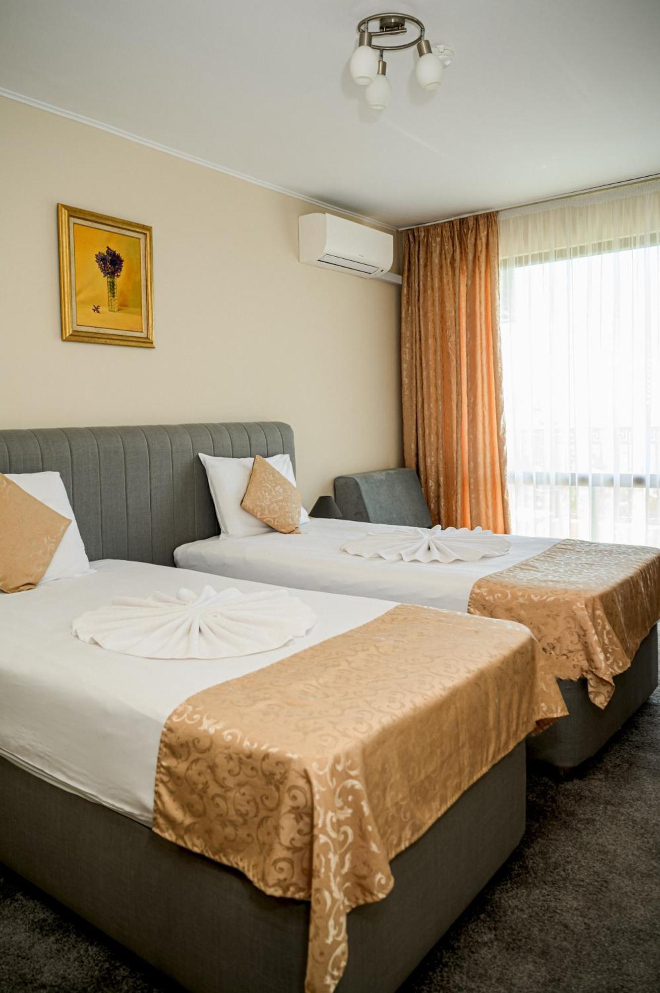Paradise Hotel & Relax Center Pomorie Luaran gambar